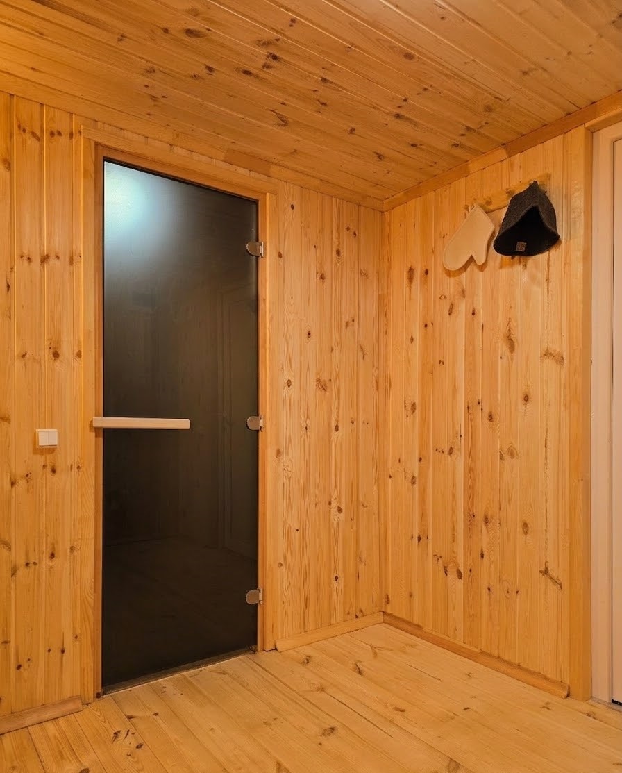 Дверь в парную из закалённого стекла